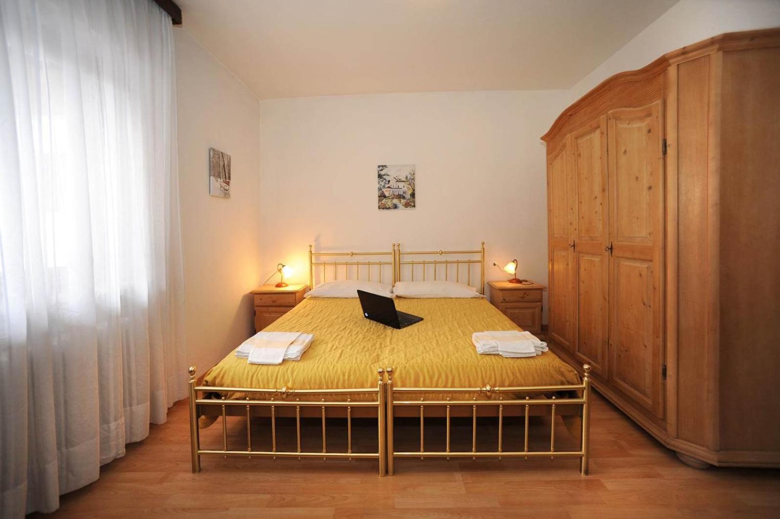 Hotel Bucaneve Моена Екстериор снимка