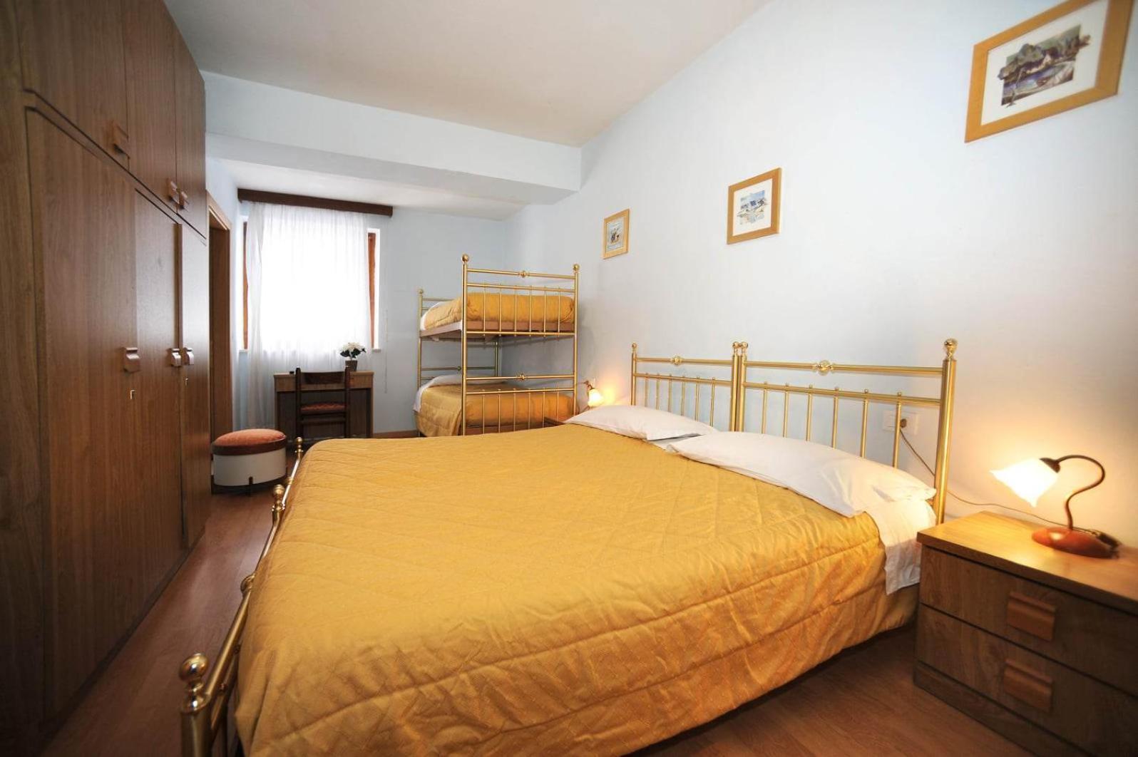 Hotel Bucaneve Моена Екстериор снимка