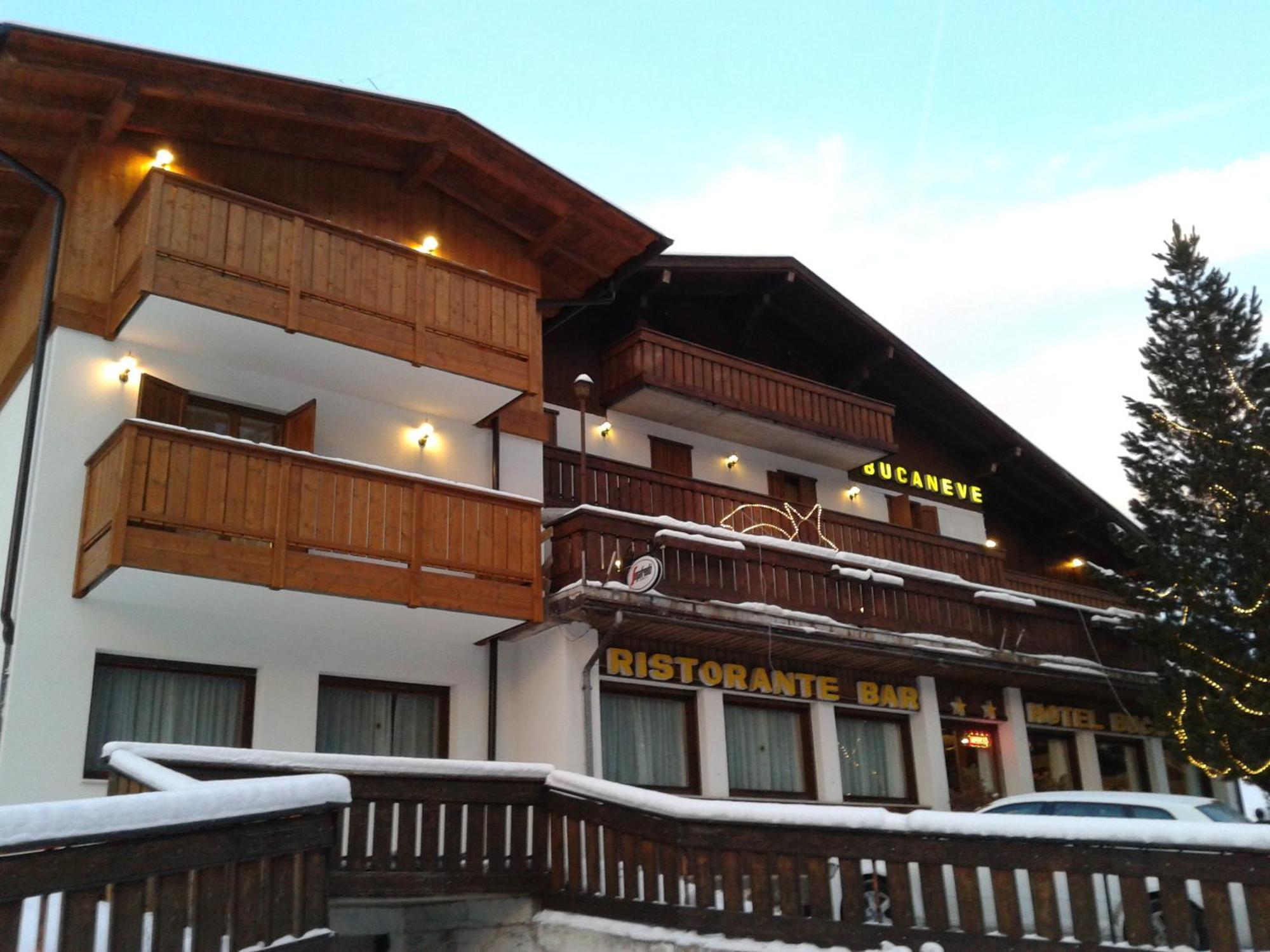Hotel Bucaneve Моена Екстериор снимка